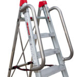 Ergonomiczny pałąk bezpieczeństwa w drabinie Faraone DOMUS