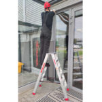 Drabina dwustronna Faraone ND - aluminiowa drabina składana z szerokimi stopniami.