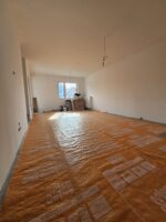 Mata ochronna SCLEY zabezpieczająca panele podłogowe podczas remontu mieszkania