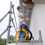 Agregat malarski bezprzewodowy Wagner SprayPack 18V Kit podczas malowania