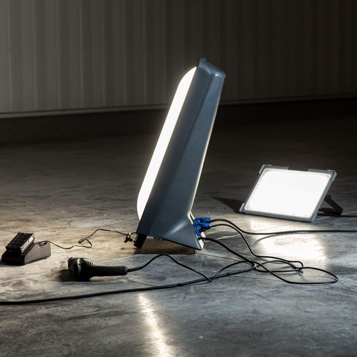 Naświetlacz GIANT LED EVO 45 000Lm z gniazdami - obrazek 4