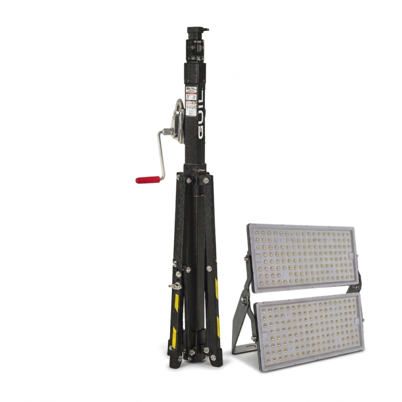 złożony do transportu kompaktowy maszt oświetleniowy